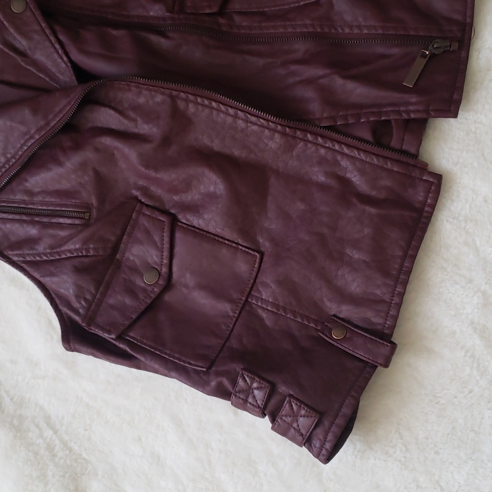 Leather burgundy vest - Picture 3 of 4